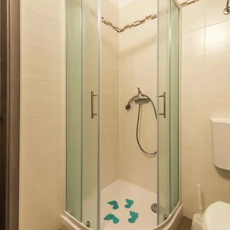 Comfortable In Tar With Swimming Pool Lejlighed Tar-Vabriga